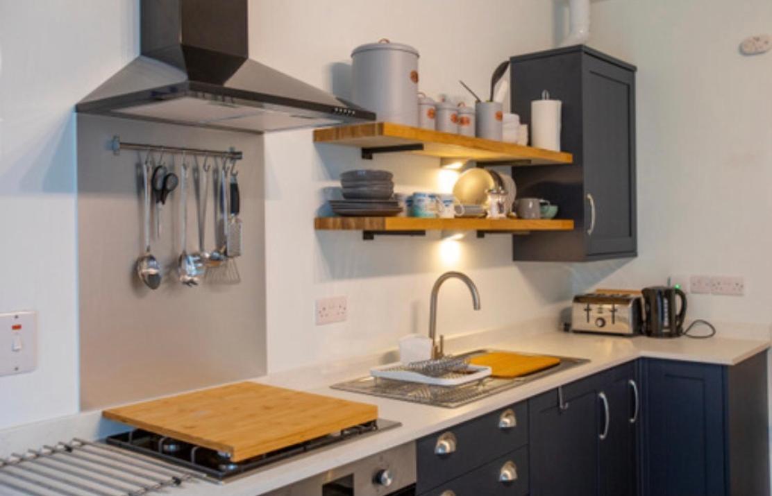 Josies Place At Waters Edge Self Catering Apartment Glenarm Exteriör bild